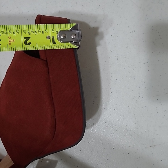 NWT Torrid burgandy suede platform heels size 9W - Picture 11 of 13